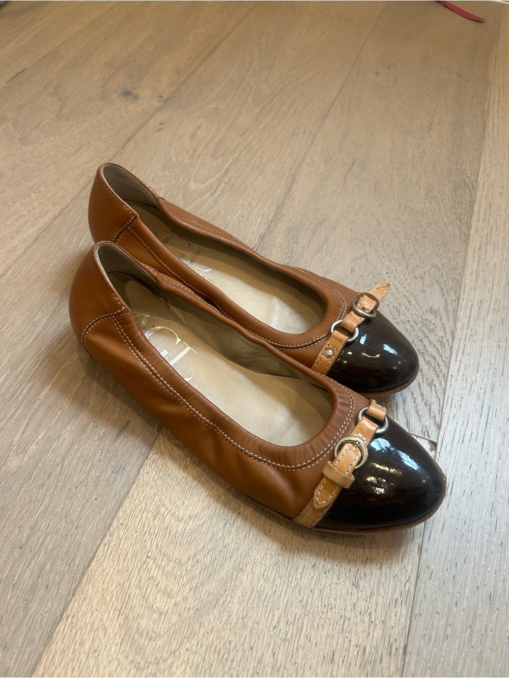 Two-Tone Brown Leather Ballet Flats with Glossy Toe